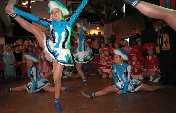 Datei:GHW Kinderkarneval 18 Tanzgruppe Wulfenia.jpg