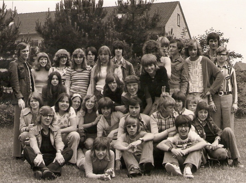 Datei:Matthäusschule 1973 9c Delvaux.jpg