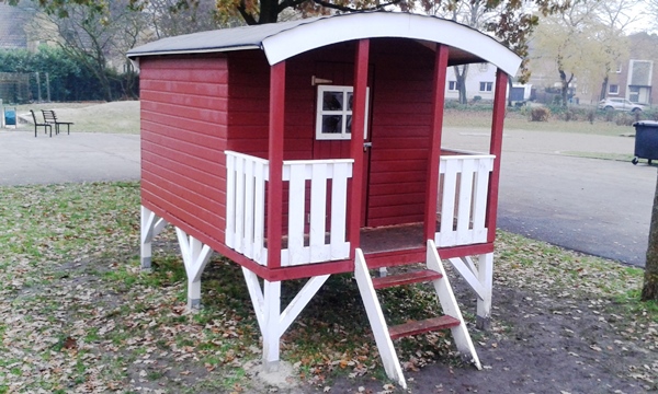 Datei:2017.11.29. Zirkuswagen-klein.jpg