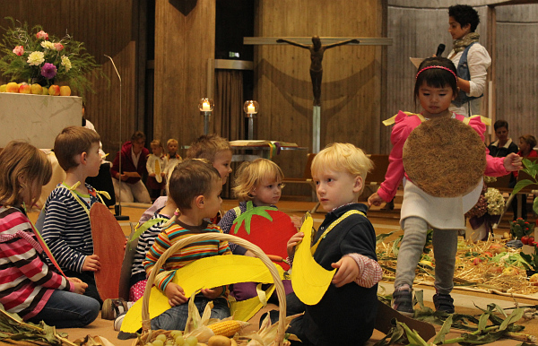 Datei:Erntedankgottesdienst 13.jpg