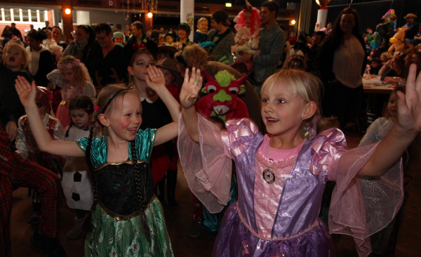 Datei:GHW Kinderkarneval 18 Mädchen.jpg