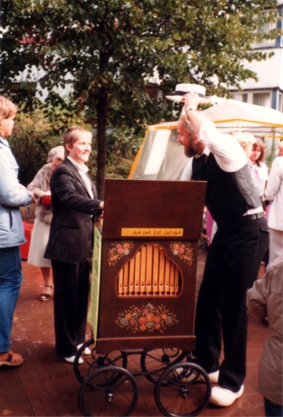 Datei:1983.09.Pfarrfest f.jpg