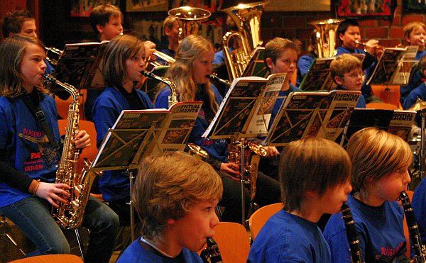 Datei:Gsot Bläser blau.jpg