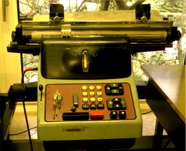 Datei:Olivetti Buchungsautomat Audit 402.jpg