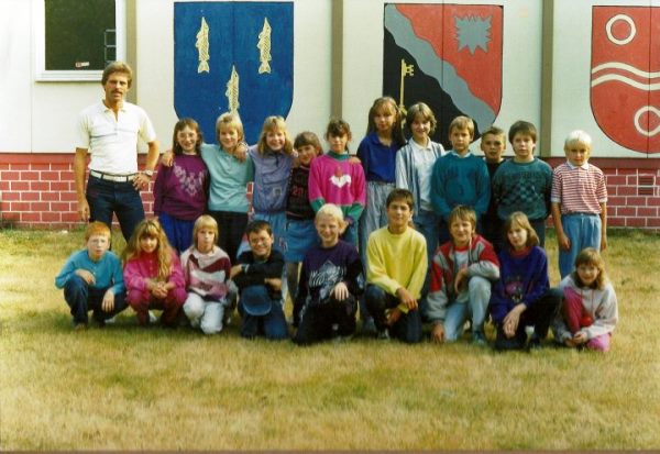Datei:1990 Klasse 5a.jpg