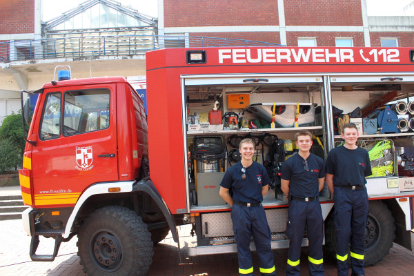 Datei:Begegnungsfest 17 Feuerwehr.jpg