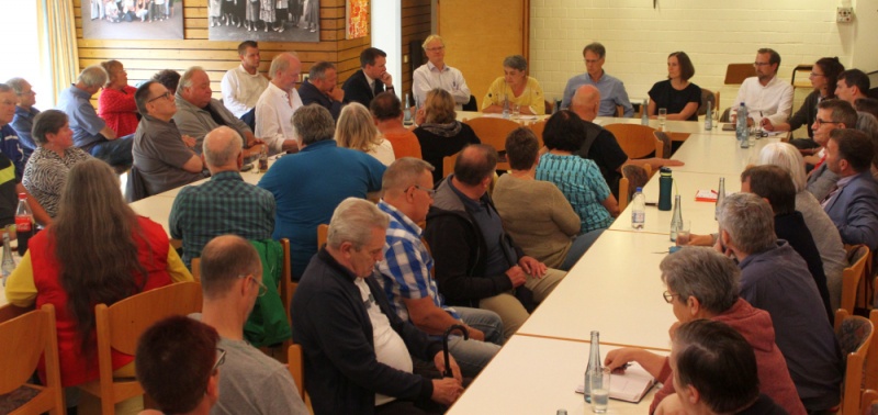 Datei:Mieterbeirat und Velero Gesamt.jpg