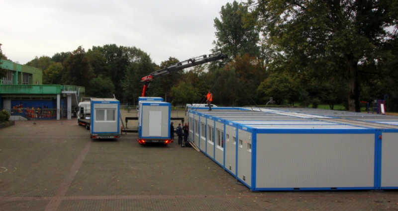 Datei:Grüne Schule Containeraufbau.jpg