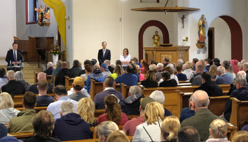 Datei:ZUE Besucher.jpg