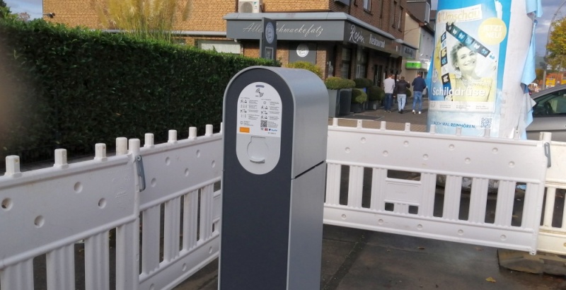 Datei:Ladestation vor Rosin.jpg