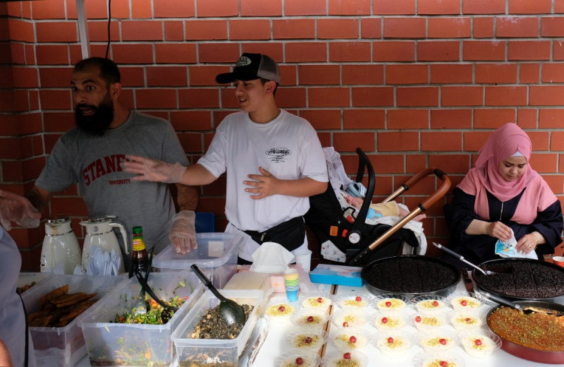 Datei:KS24 Syrisches Essen.jpg