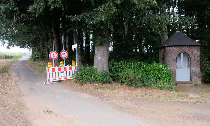 Datei:Sperrung Radweg nach Lembeck.jpg