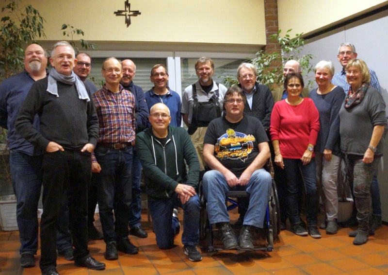 Datei:Repair Cafe Gruppe DSC01961.jpg