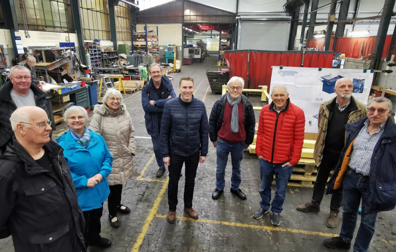 Datei:Hötten Besuch der Geschichtsgruppe.jpg