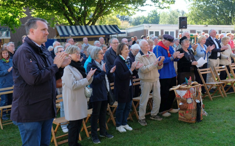 Datei:Flachsmarkt 24 Beifall für Krümpel.jpg