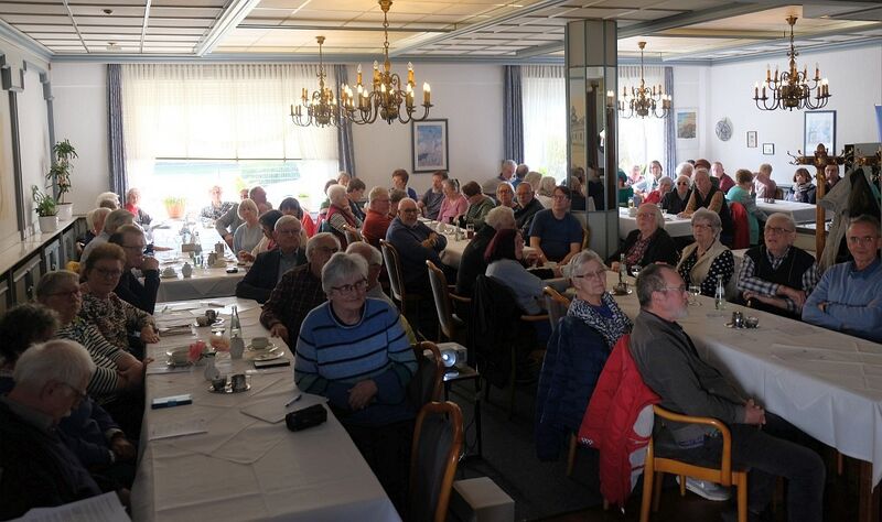 Datei:Eingemeindung 1975 Publikum.jpg