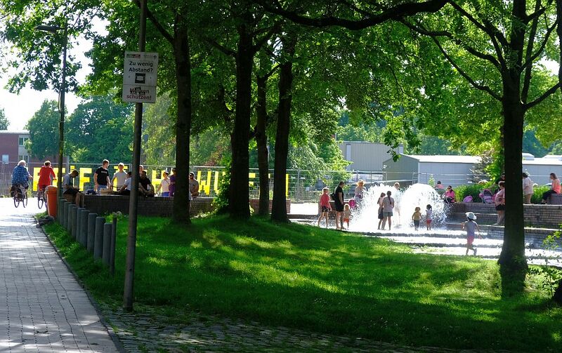 Datei:Wassertreppe belebt.jpg