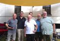 Die ganze Truppe mit Toningenieur (l.)