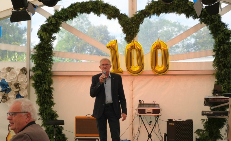 Datei:HV Jubiläum Krümpel.jpg