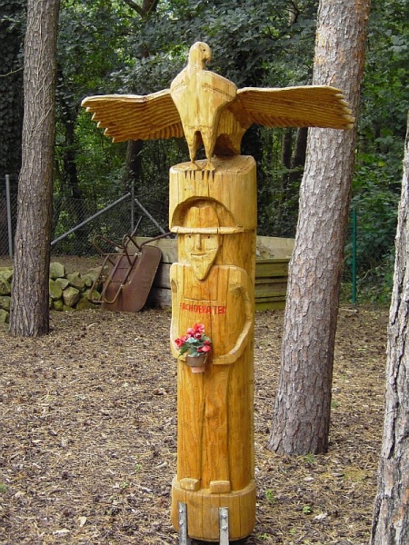 Datei:Holzskulpturfachberater.jpg