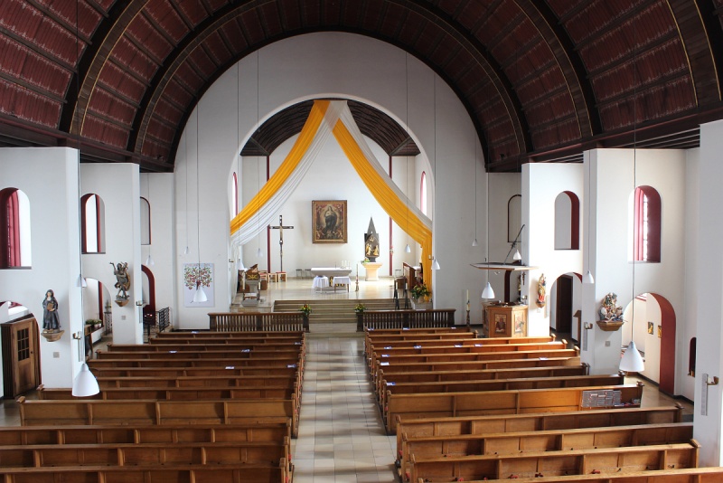 Datei:PSM Kirchenschiff 1200.jpg