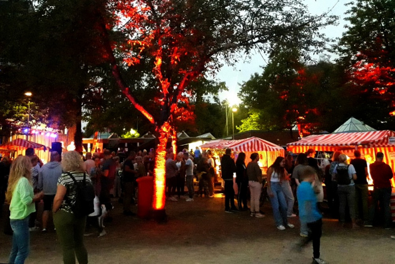 Datei:Sommernacht Lichtstimmung.jpg