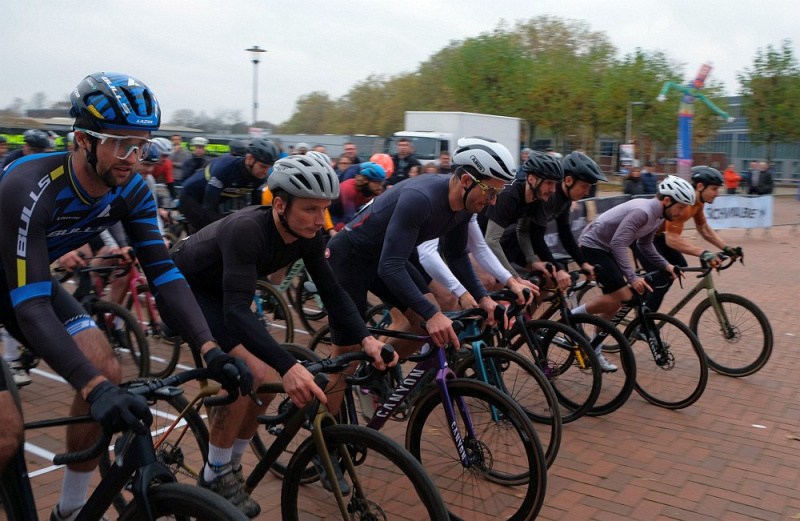 Datei:CCC 24 Start.jpg