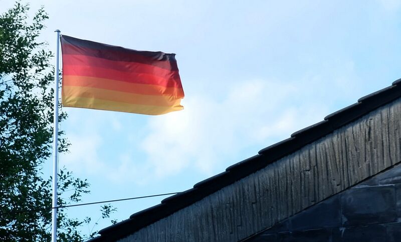 Datei:Flagge Stolzmonat.jpg