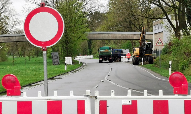 Datei:Wittenberger Damm Sperrung 24.jpg