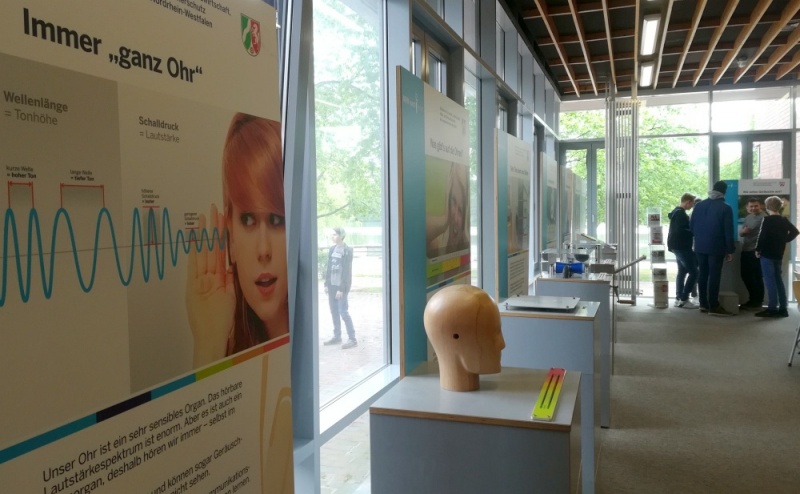 Datei:BiBi Ausstellung NRW wird leise.jpg