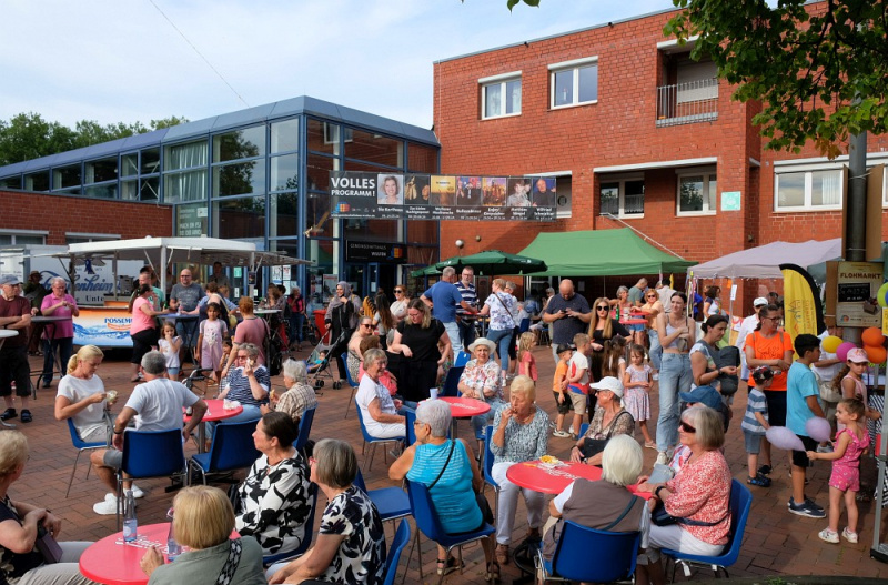 Datei:KS 24 Cafébereich.jpg