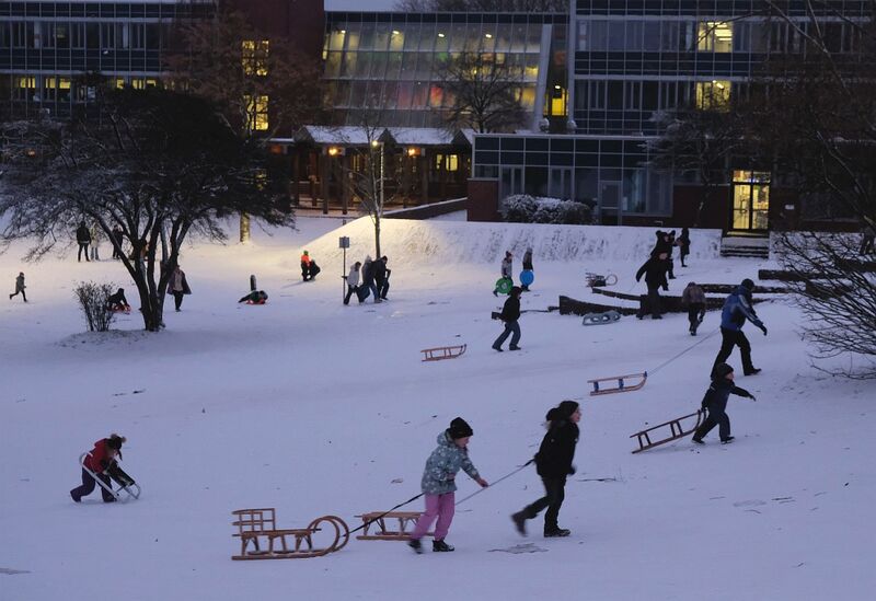 Datei:Winter 26 Rodeln GSW B.jpg