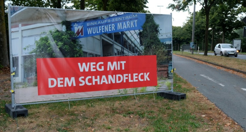 Datei:Wahlplakat Weg mit dem Schandfleck.jpg