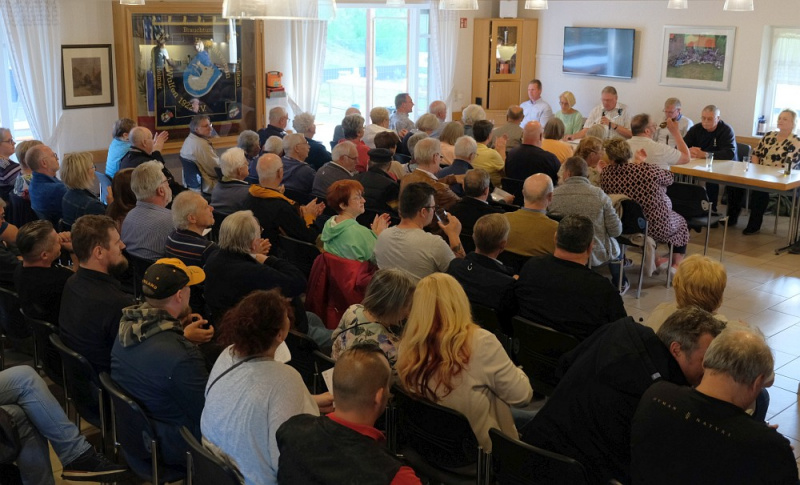 Datei:HV JHV 24 Mitglieder.jpg