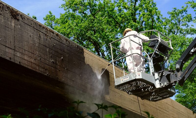 Datei:Brücke Talaue Reinigung.jpg