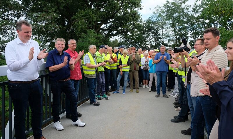 Datei:Brücke Kippheide Eröffnung.jpg