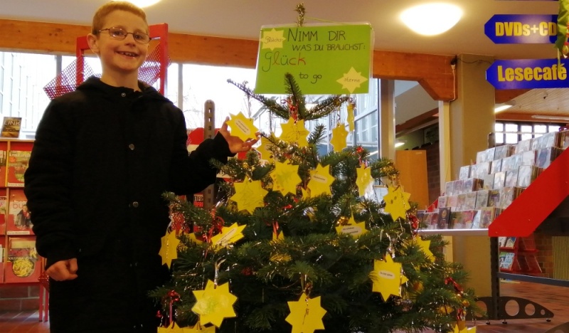 Datei:Taylor macht Menschen glücklich.jpg