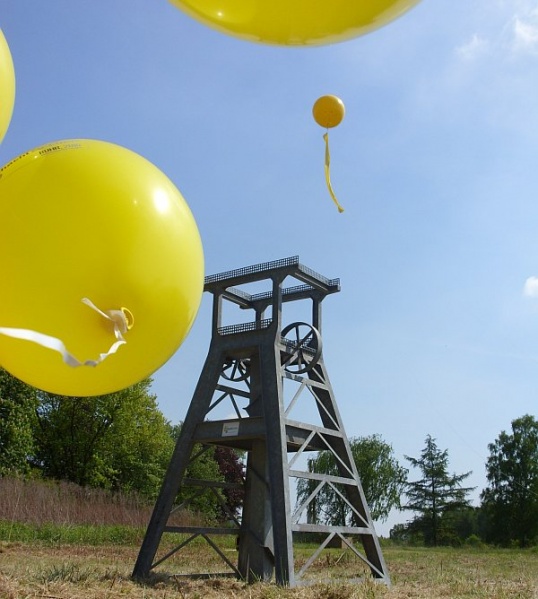 Datei:Schachtzeichen 4 Ballons.jpg