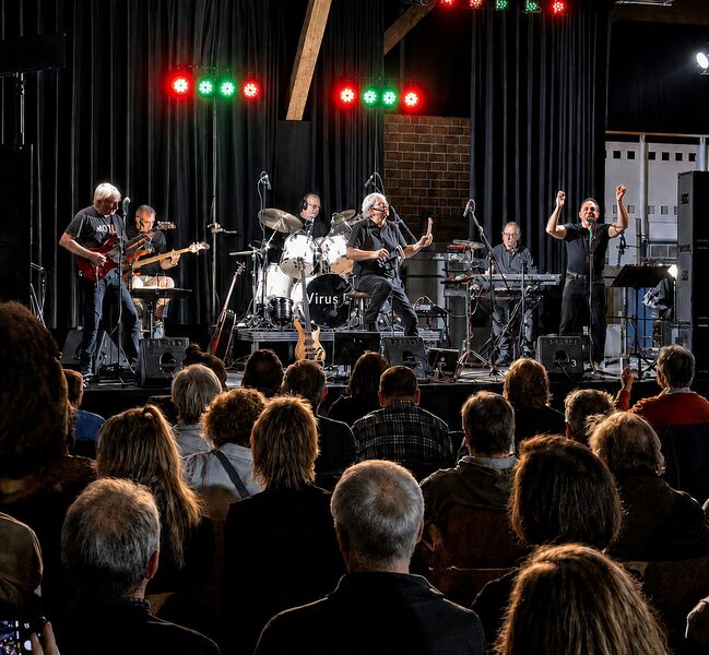 Datei:Virus-D Live im GHW 2026.jpg